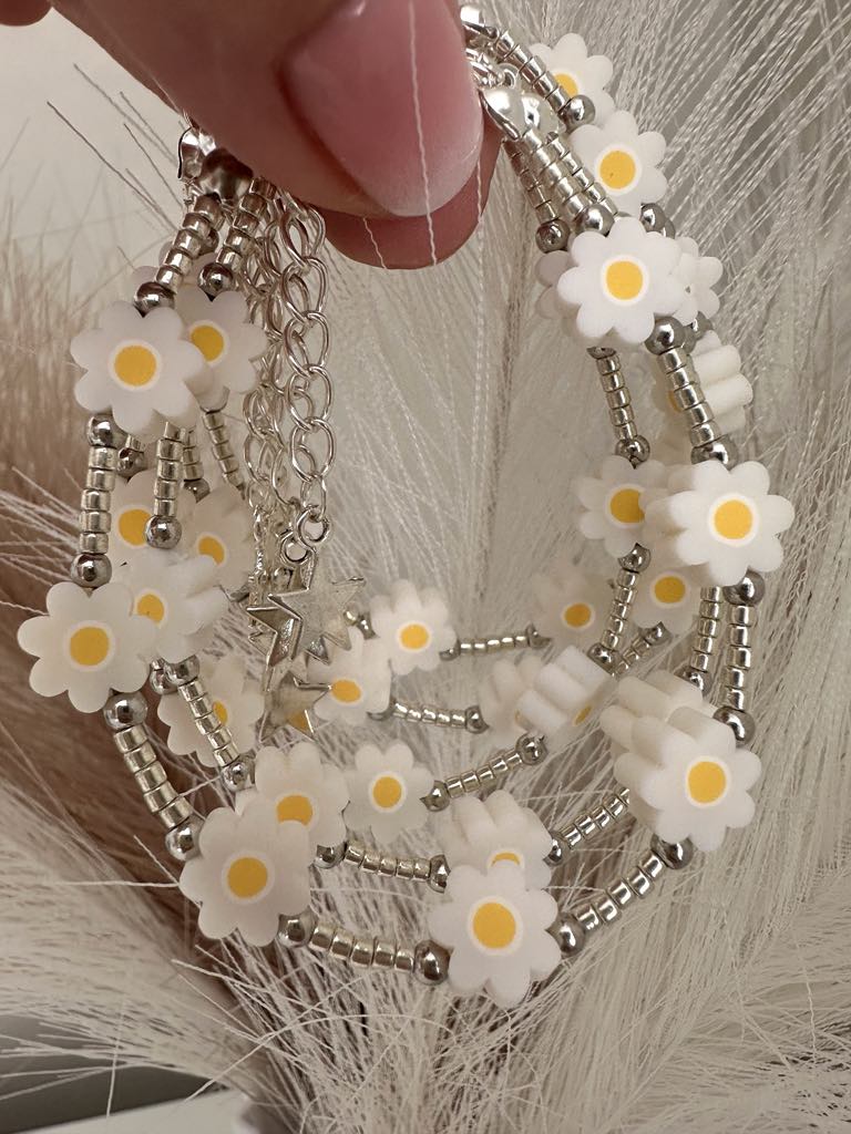 DAISY DREAM silver handmade bracelet with white flower beads and silver accents on nylon string
