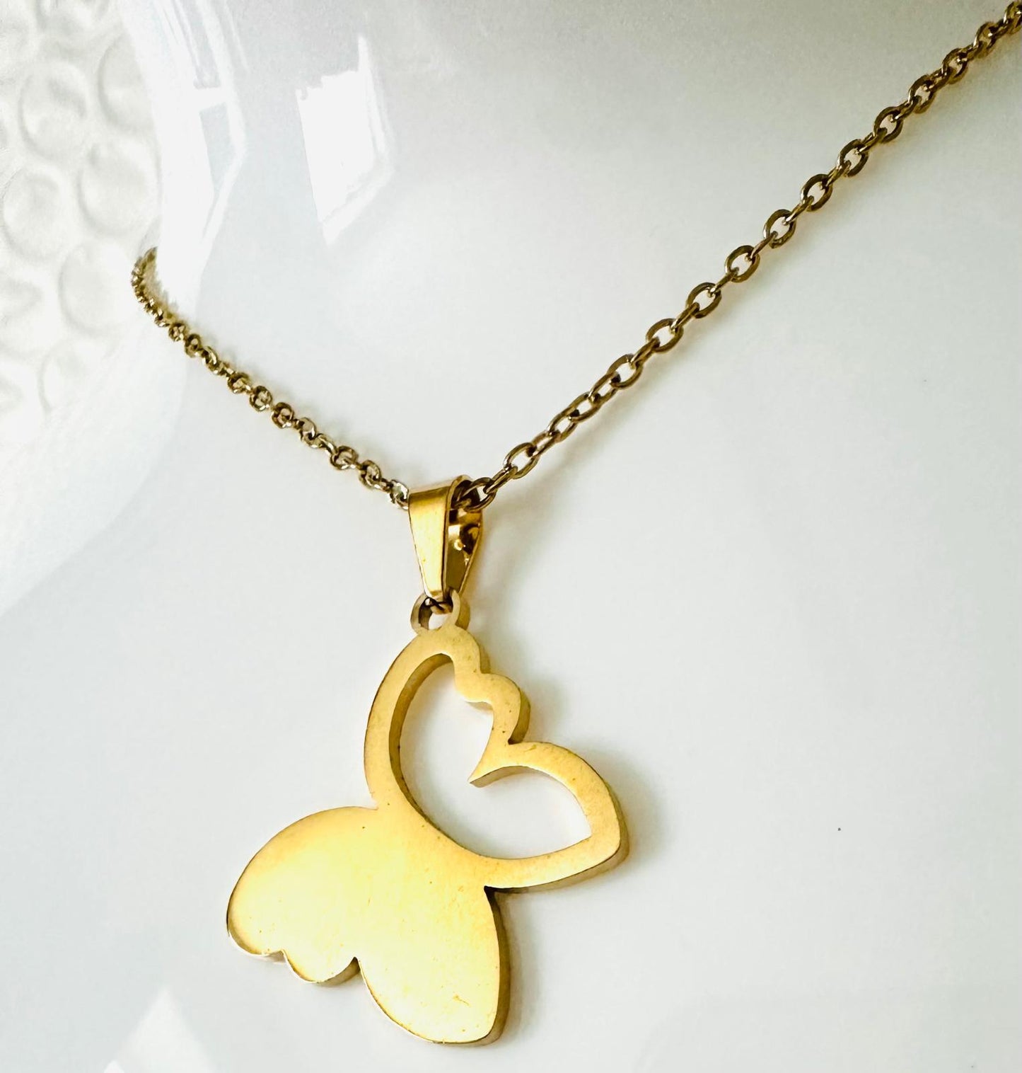Butterfly Dream 18K gold plated stainless steel necklace with butterfly pendant on 43 cm chain