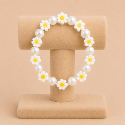 DAISY PEARL stretch bracelet with white faux pearls and flower polymer clay beads on elastic band