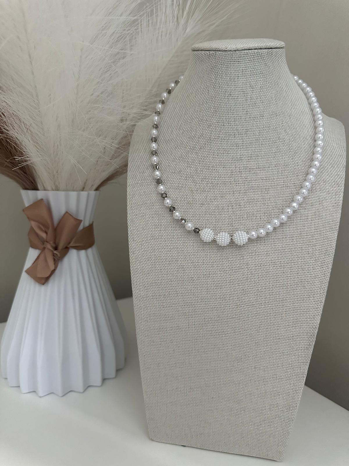 GABRIELA Handmade Pearl Necklace