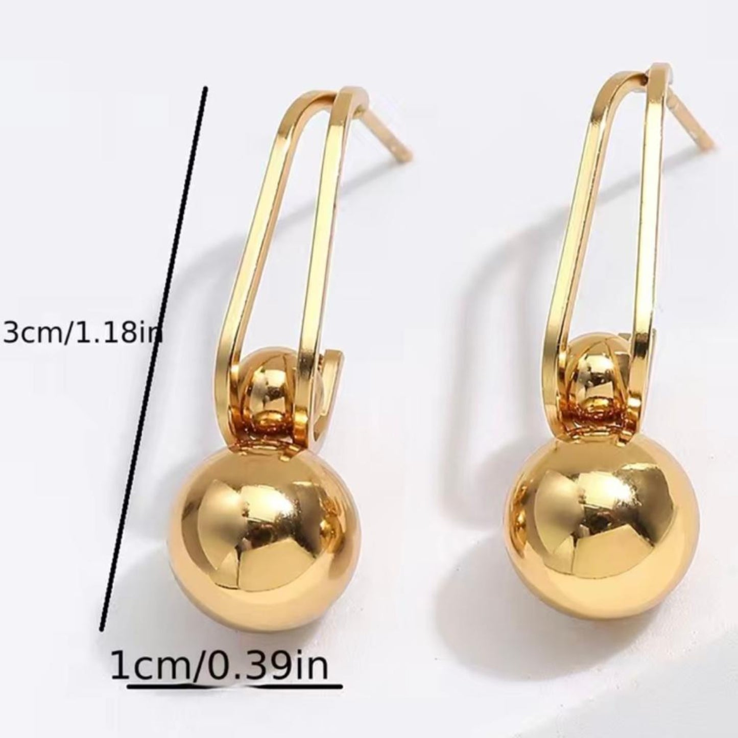 MIRA Gold Earrings 