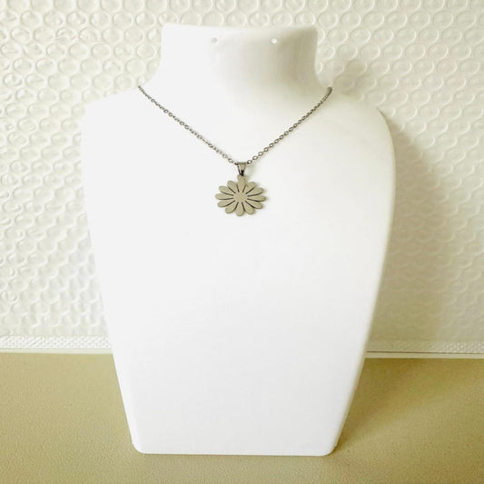 FLOWER DREAMS Silver Necklace