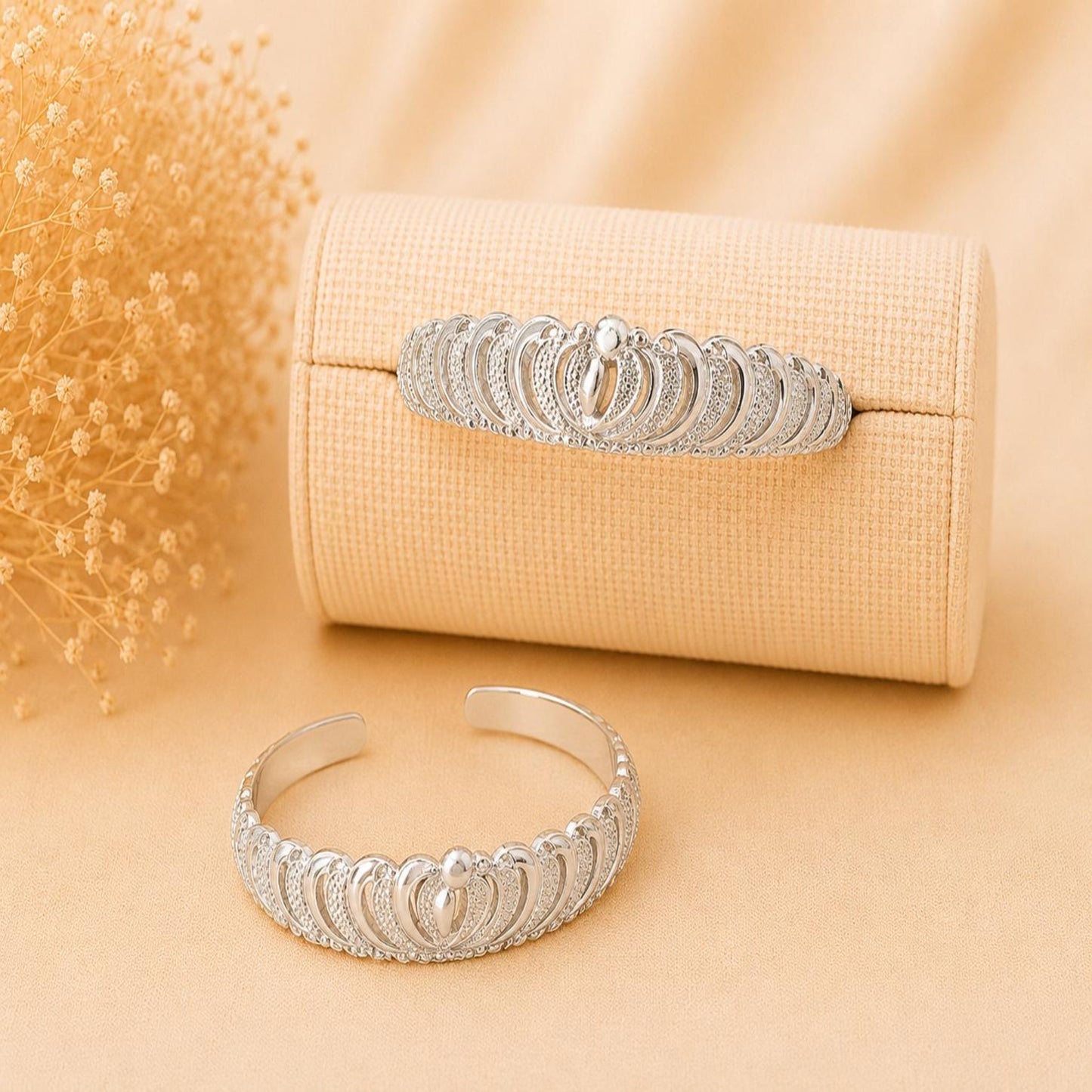 Silver-plated adjustable bangle with cable wire design for comfortable fit in trendy style