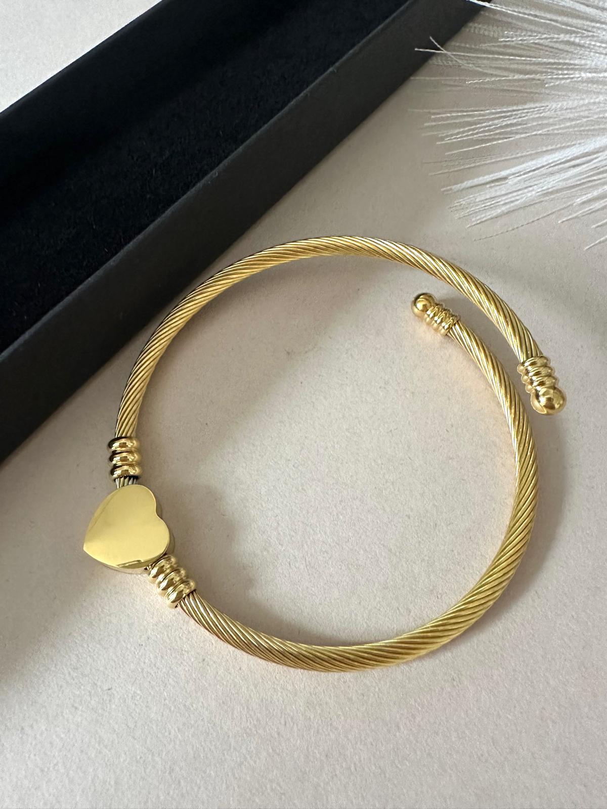 DIANA Golden Adjustable Bangle Bracelet