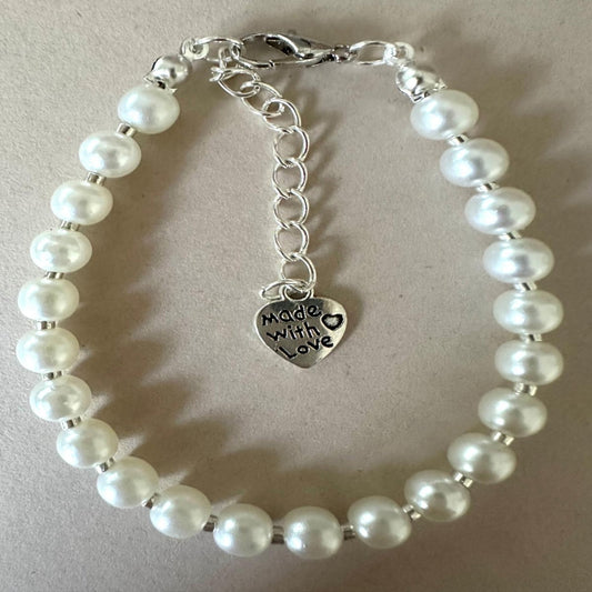 TIMELESS PEARLY ELEGANCE Handmade Bracelet