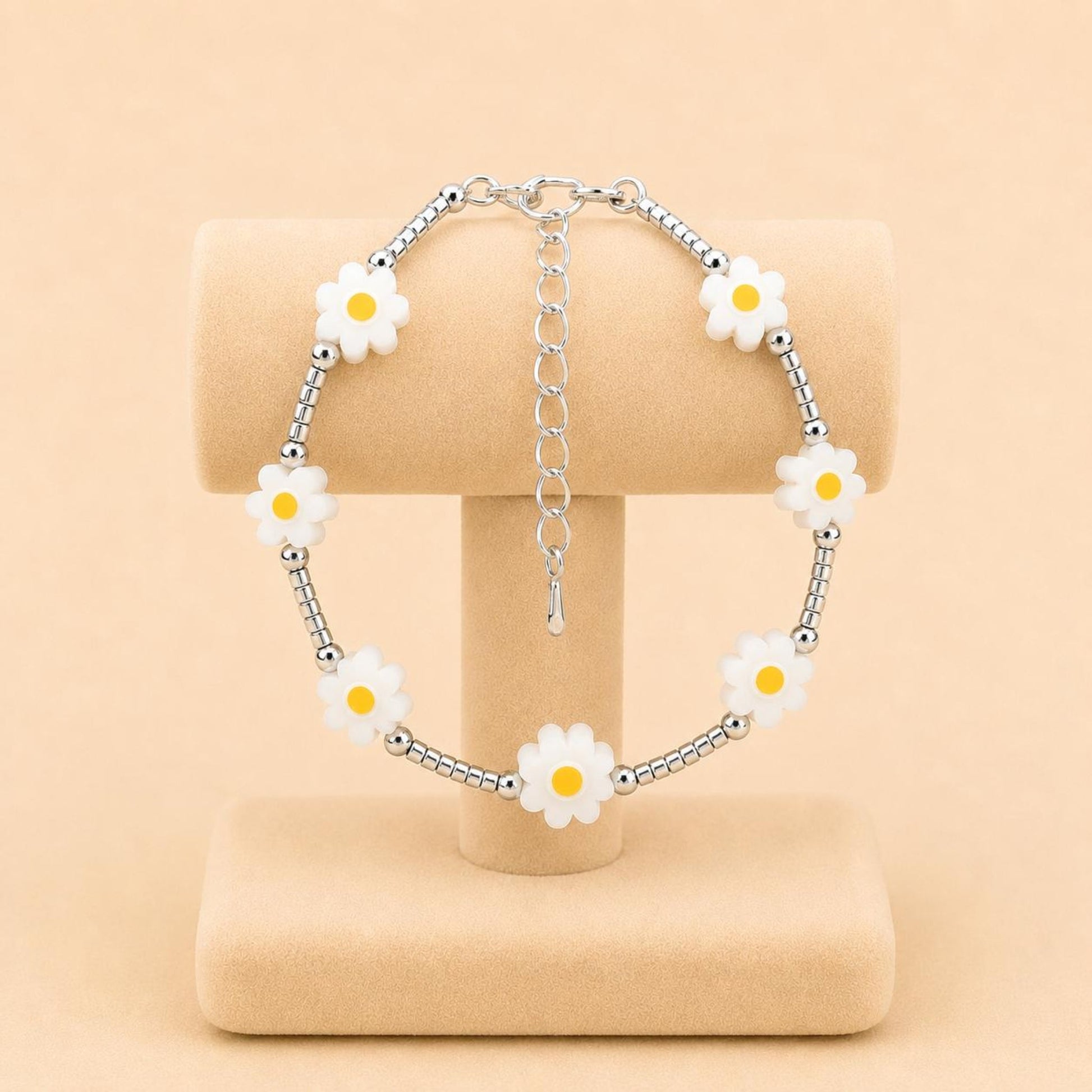 DAISY DREAM silver handmade bracelet with white flower beads and silver accents