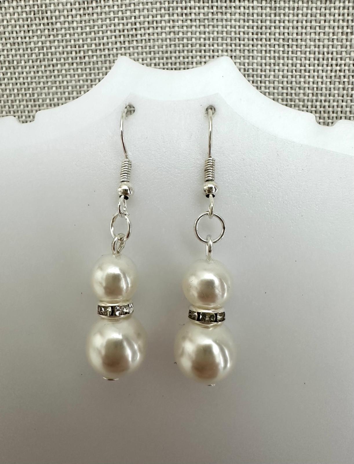 ELIANA Pearl Earrings