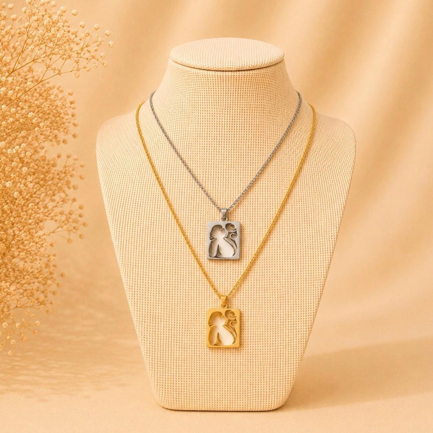 Elegant cat necklace in gold and silver stainless steel, 45 cm length, waterproof and tarnish resistant
