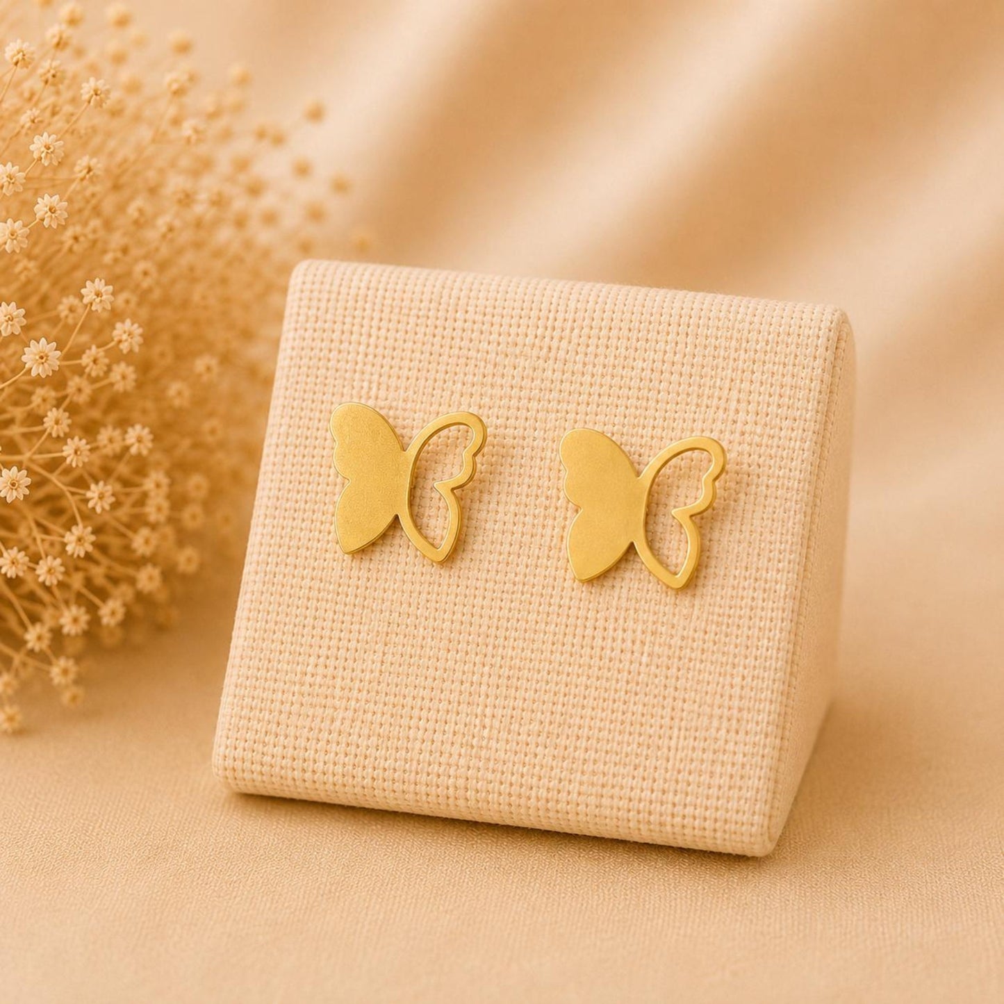 Golden stainless steel butterfly earrings, 1 cm, waterproof and tarnish-free, elegant and trendy accessory