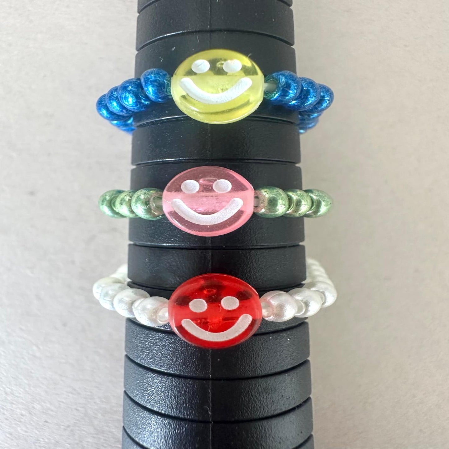 SMILEY FACE Elastic Bead Rings