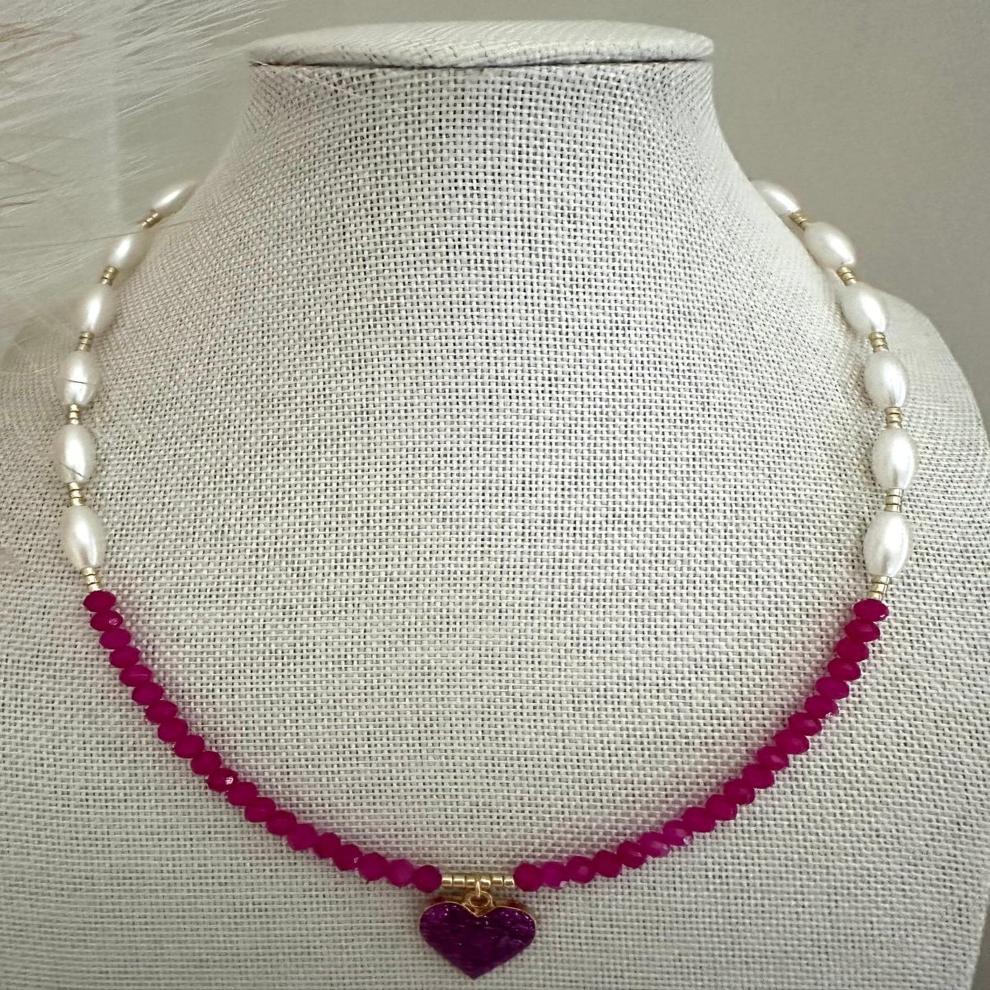 PEARLY FUCHSIA LOVE Handmade Necklace 