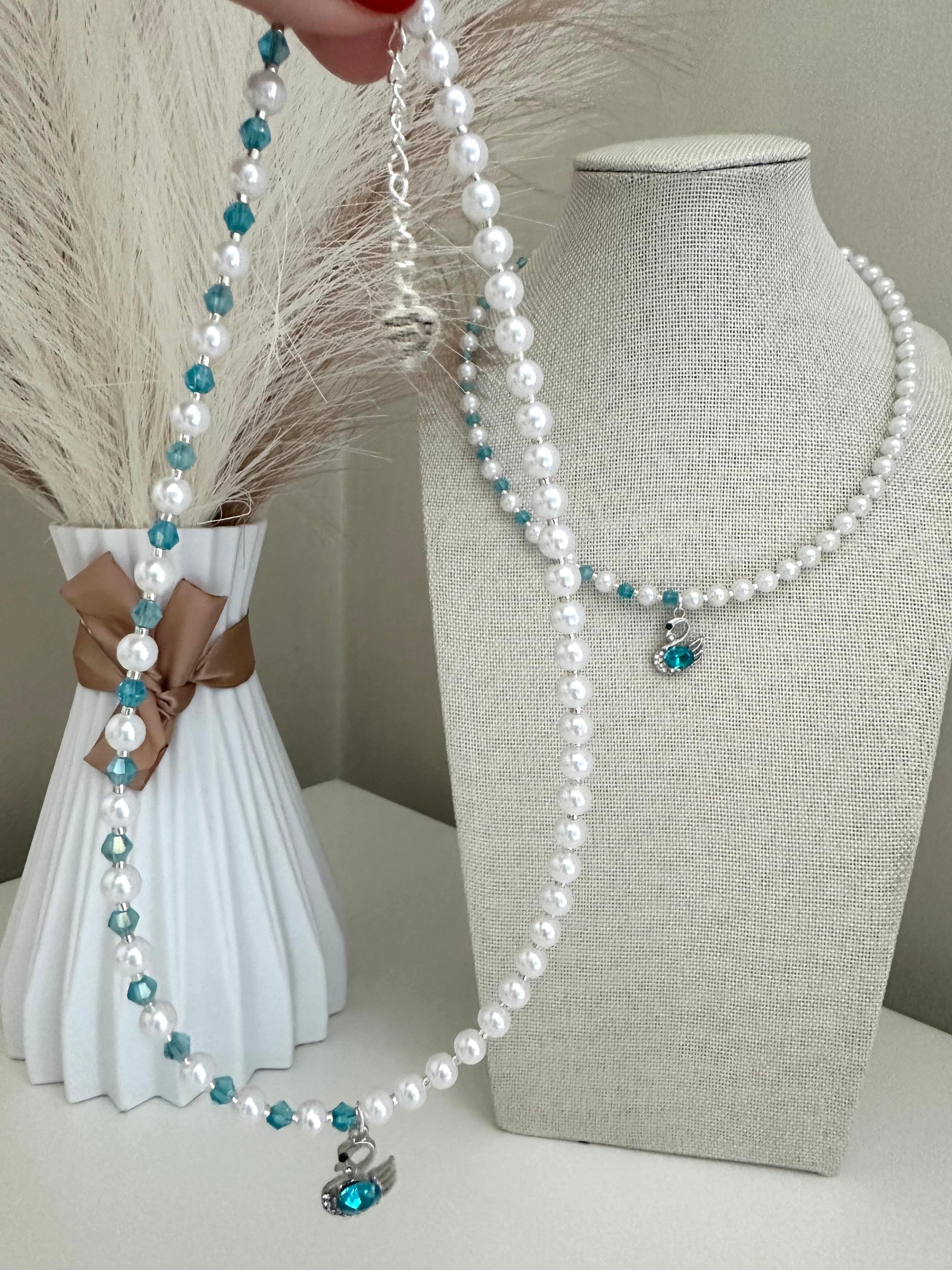 ELEGANT PEARL SWAN Necklace - Red And Turquoise Variants Available