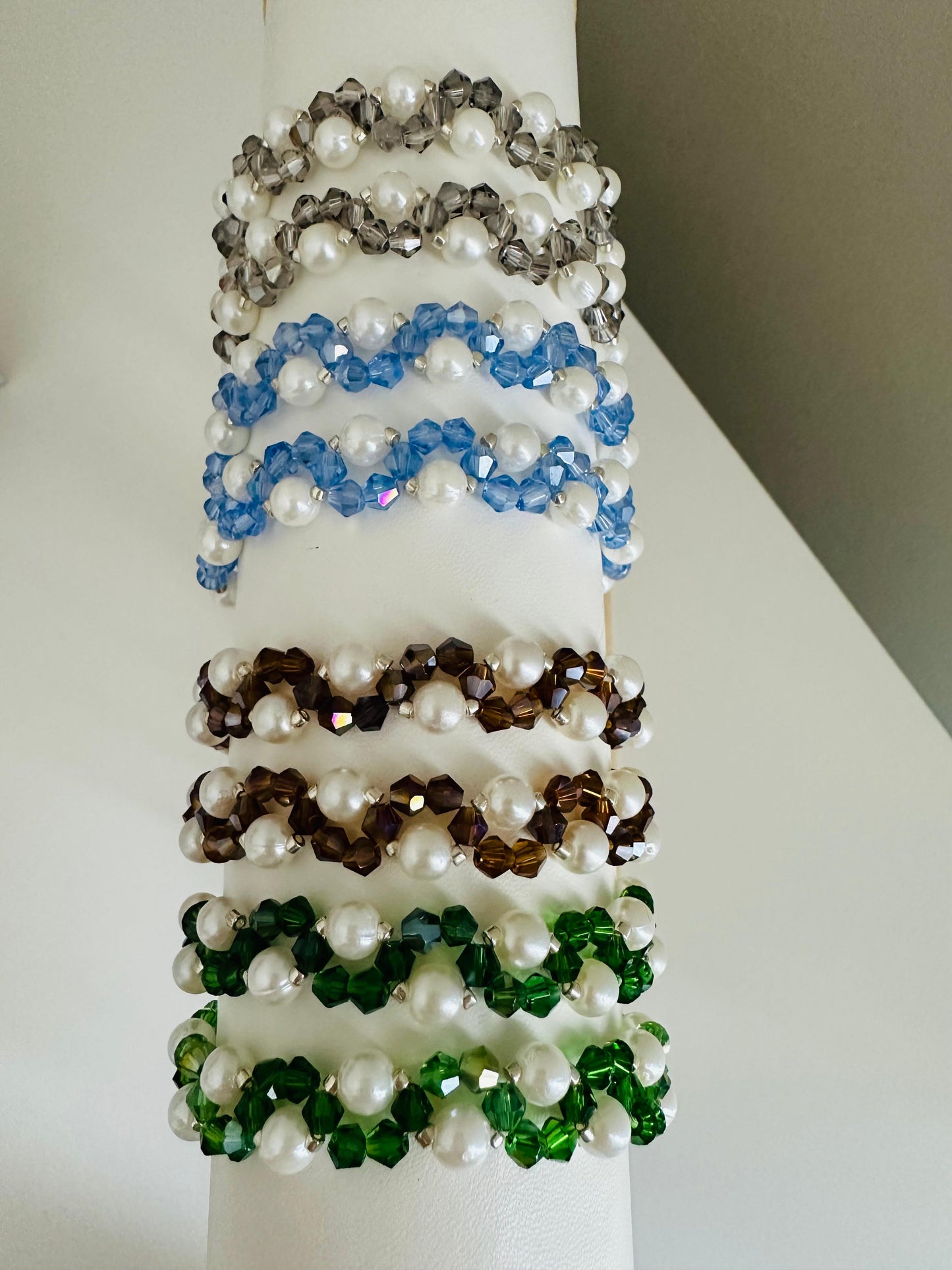 PEARL & CRYSTAL DREAM Handmade Bracelet - Elegant & Adjustable Jewelry