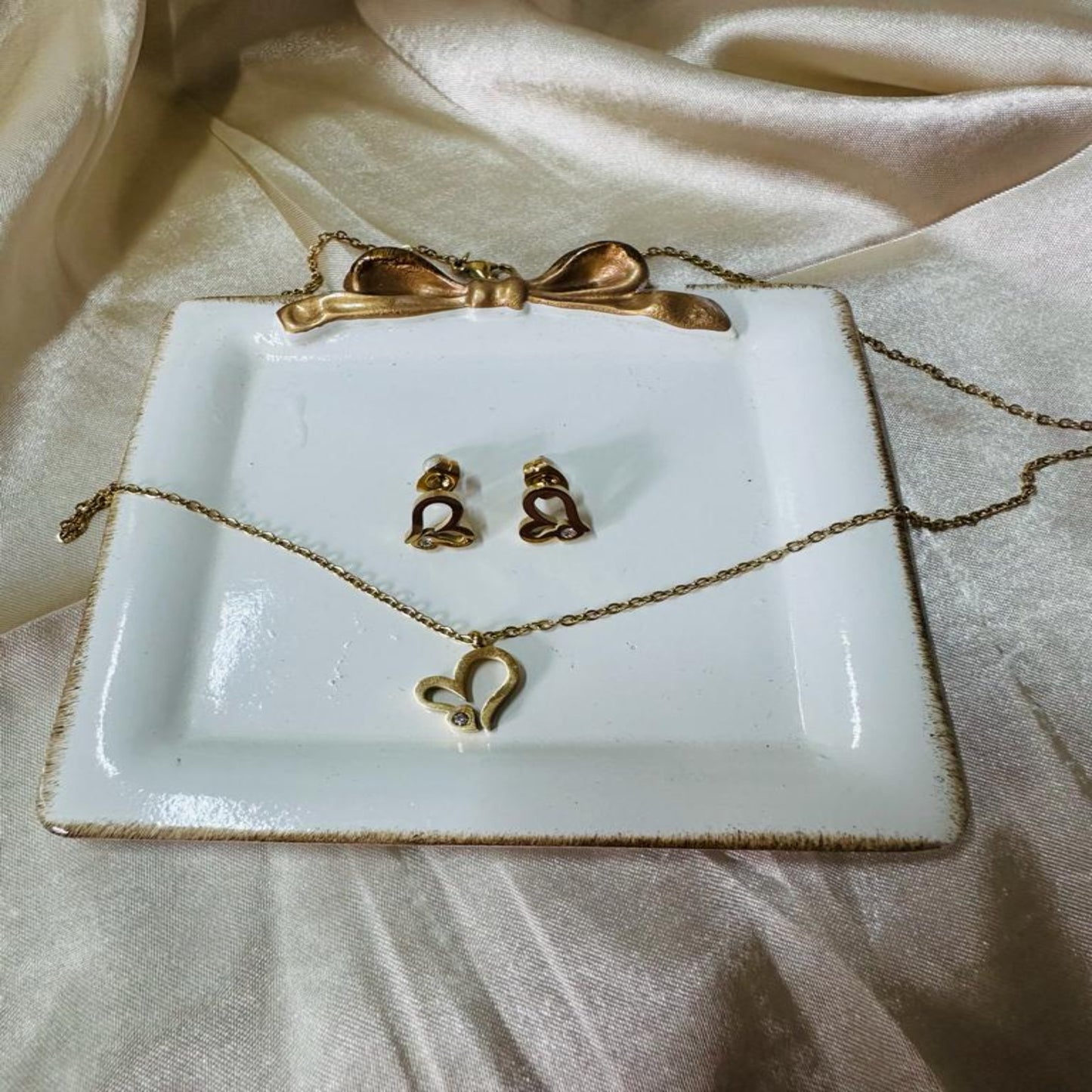 MARA Set Necklace & Stud Earrings