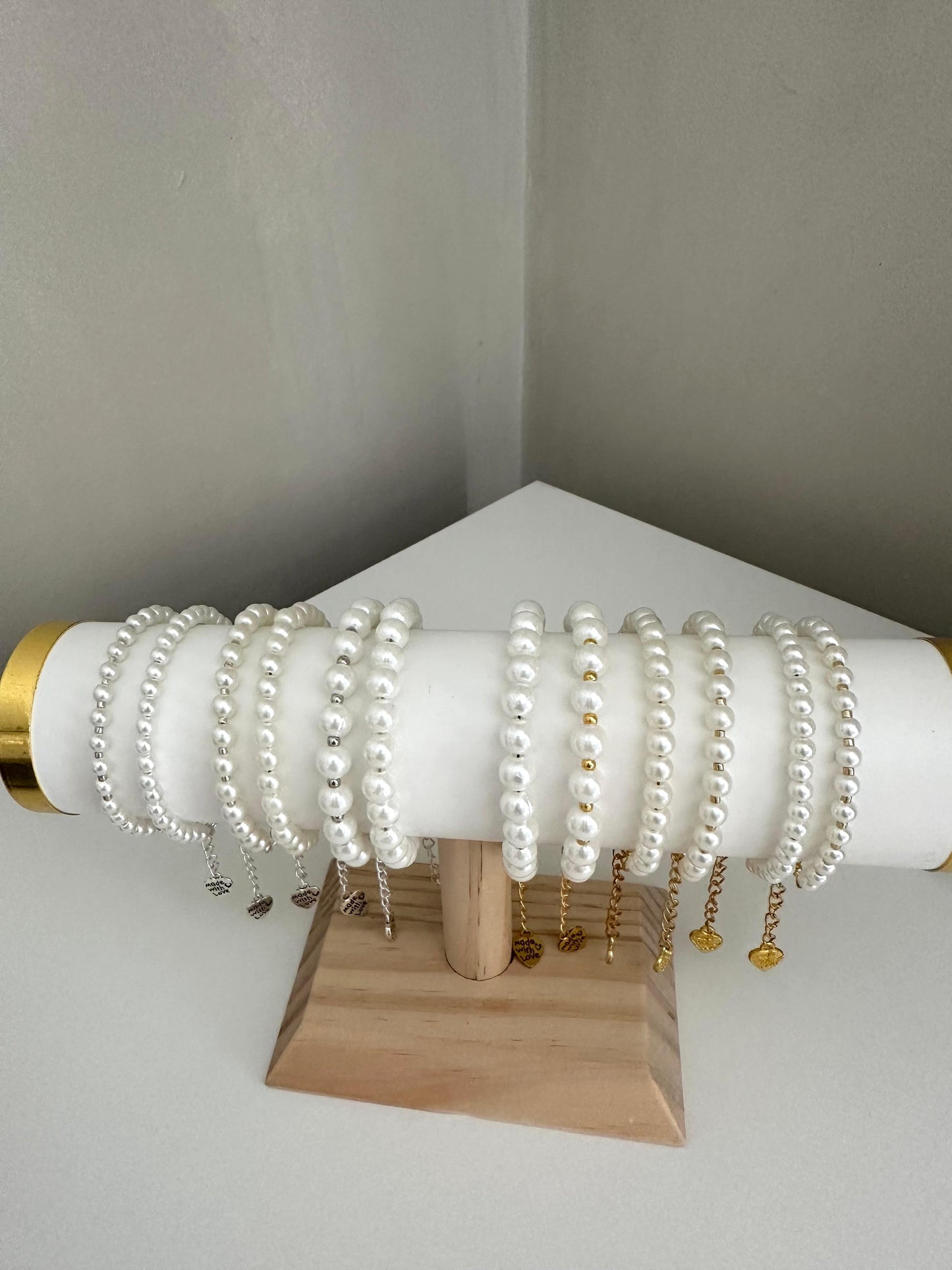 LUXURIOUS IVORY PEARL Handmade Bracelet - Gold or Silver Details