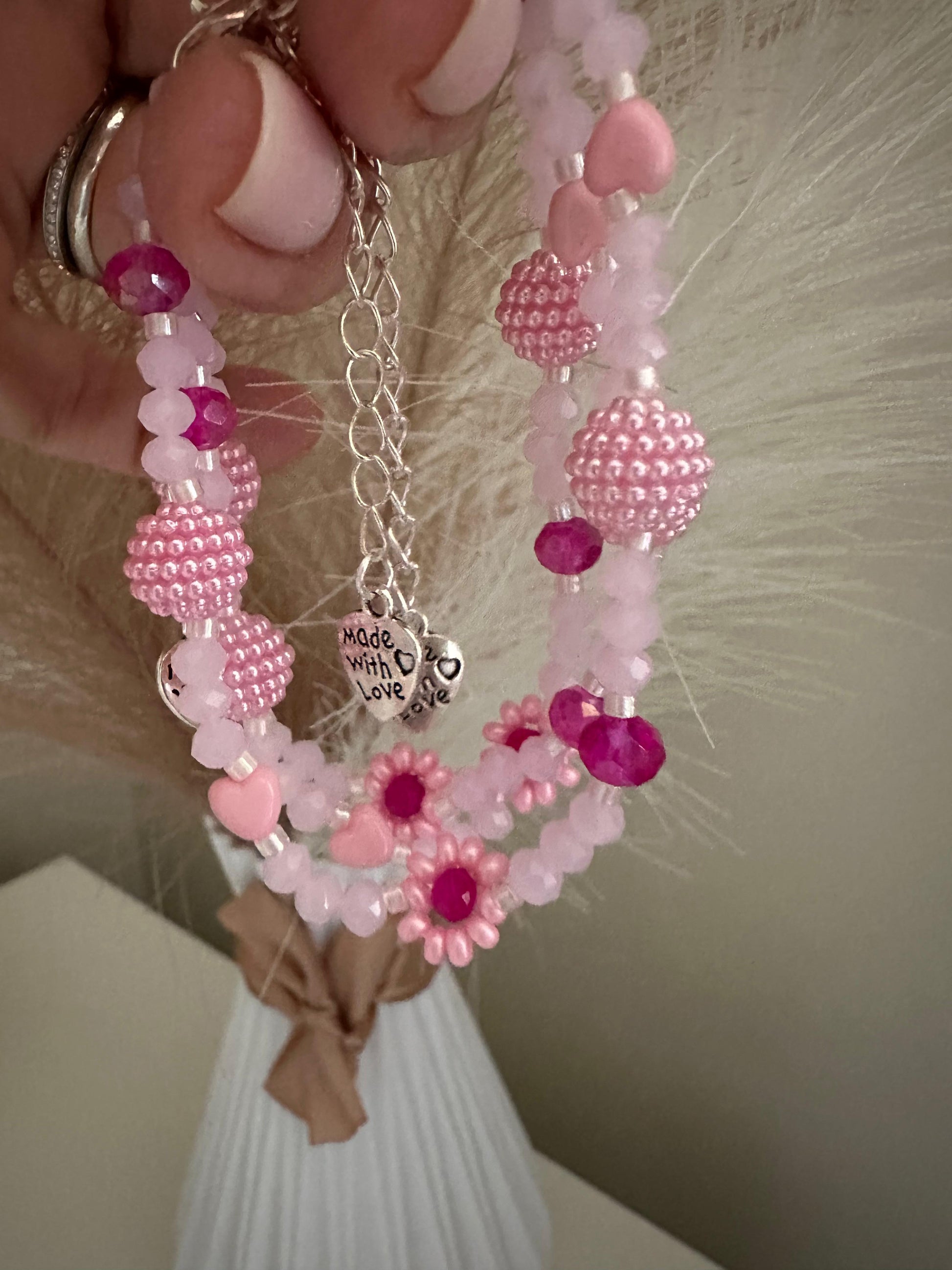 BLUSH TONE Handmade Bracelet with pink and fuchsia glass beads and faux pearls
