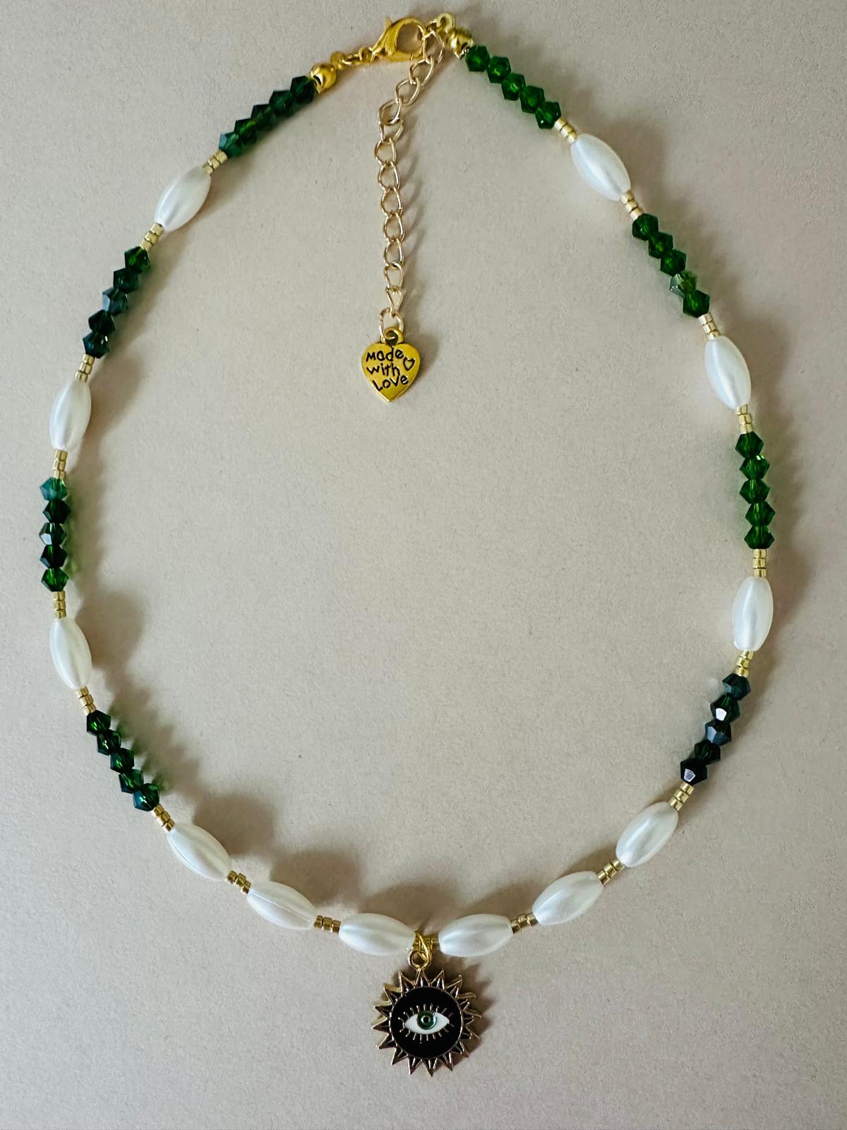 PEARLY EMERALD HARMONY Handmade Necklace