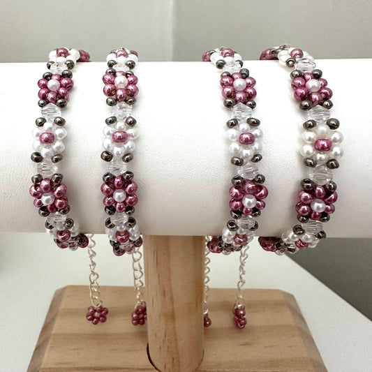 BLOSSOM GARDEN Handmade Bracelet with white and pink faux pearls and glass beads on nylon string