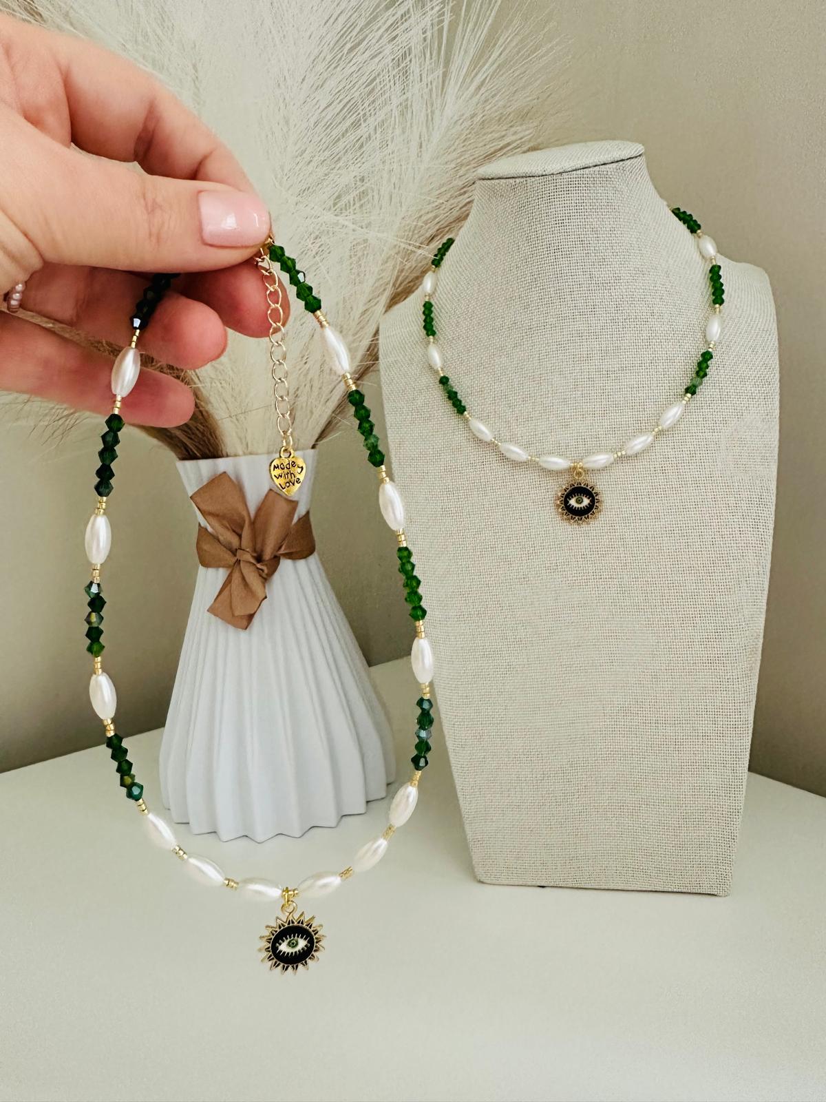 PEARLY EMERALD HARMONY Handmade Necklace