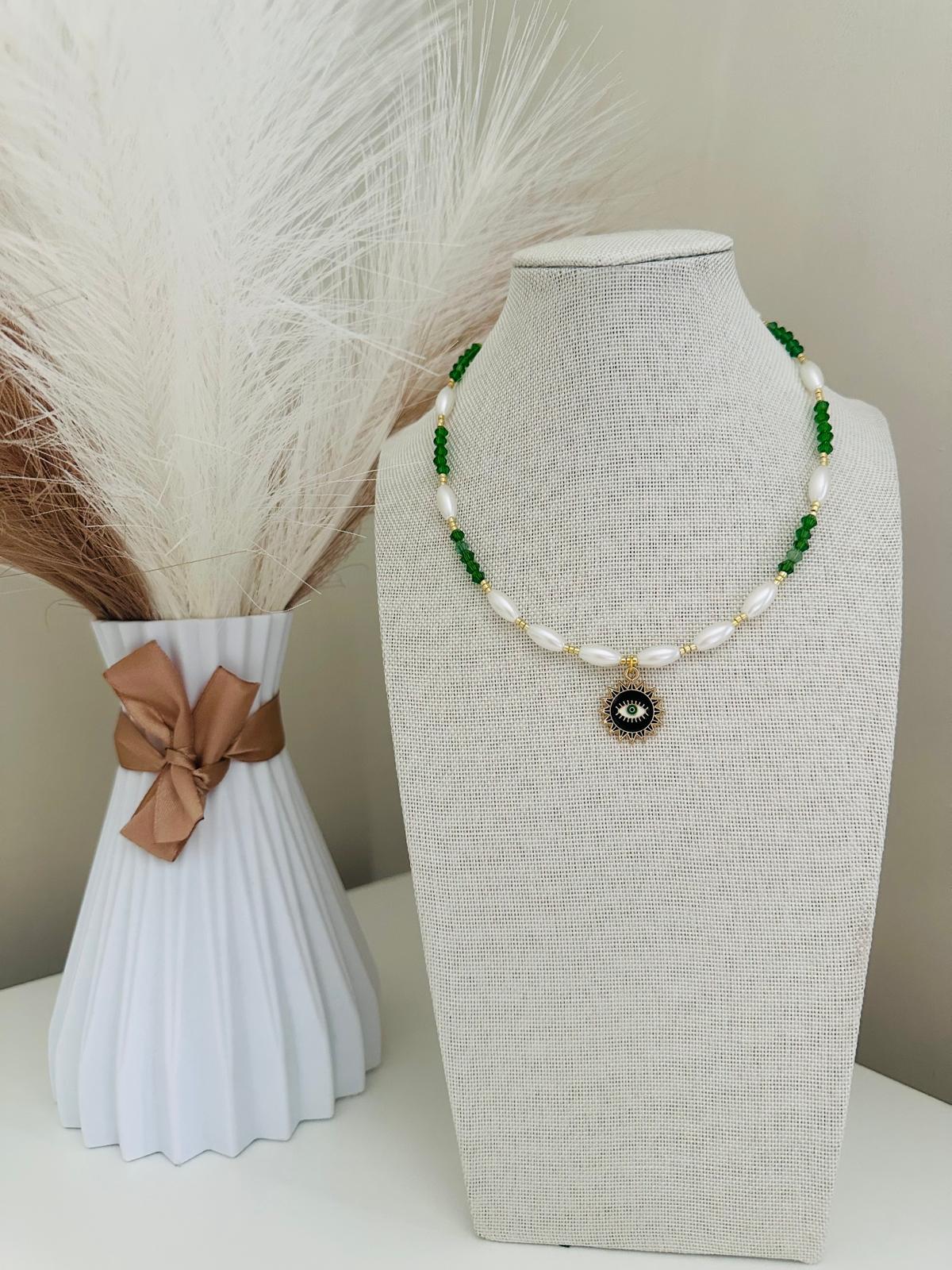 PEARLY EMERALD HARMONY Handmade Necklace