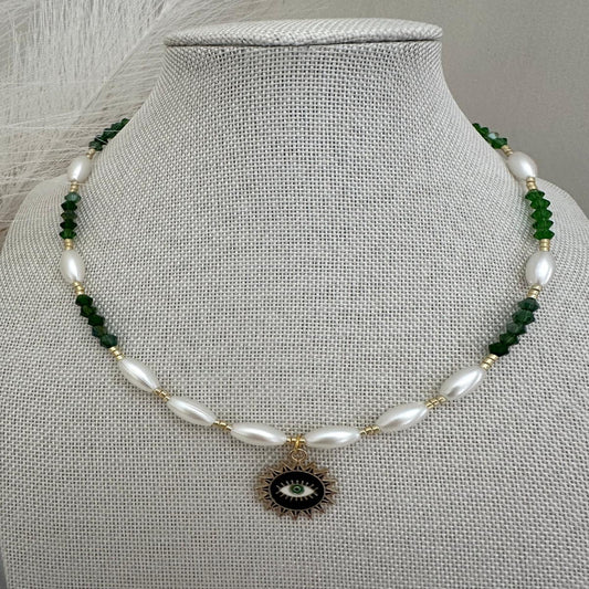 PEARLY EMERALD HARMONY Handmade Necklace