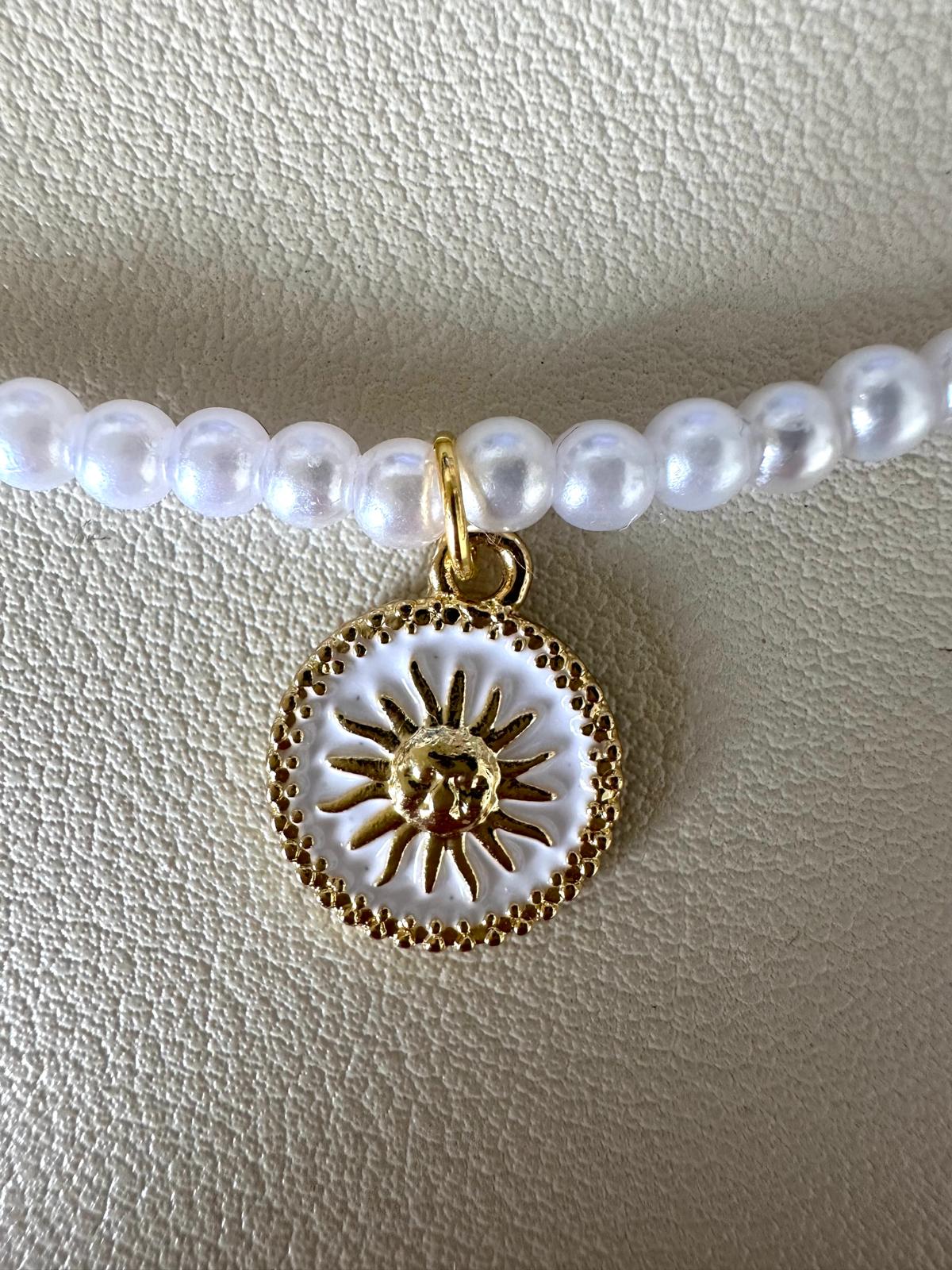 VIVIANNE Handmade Pearl Necklace