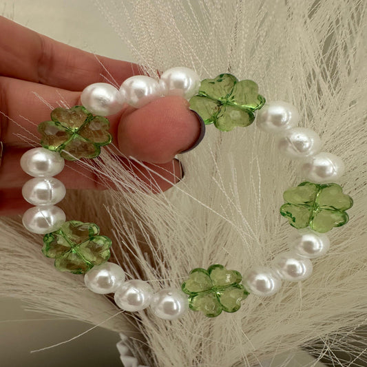 CLOVER PEARL Stretch Bracelet