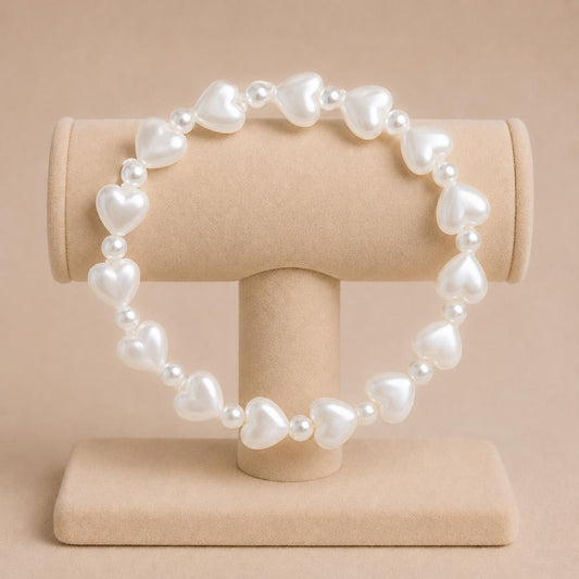 ALISSA stretch bracelet with faux pearls and heart-shaped beads on elastic band