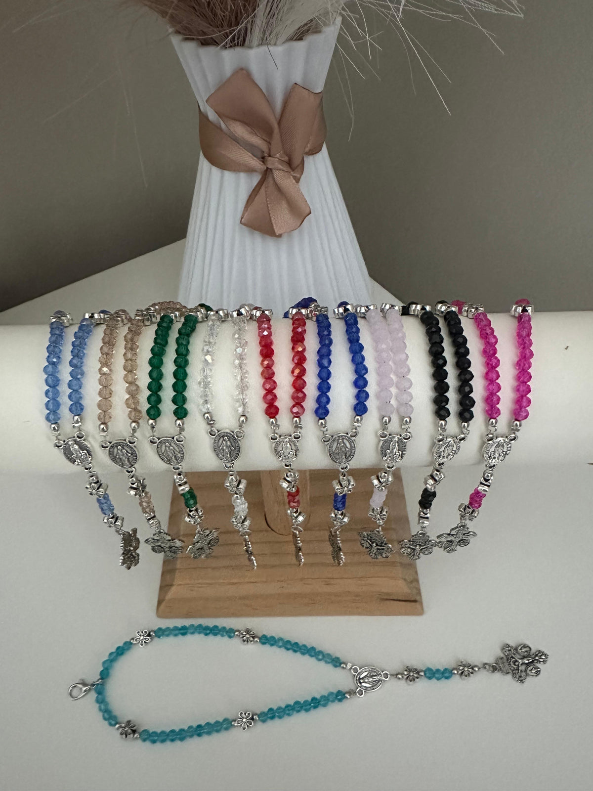 Grace in Bloom Silver-Tone rosary bracelet with glass beads in varied colours, silver-tone floral accents, Mary centrepieces and crucifixes.